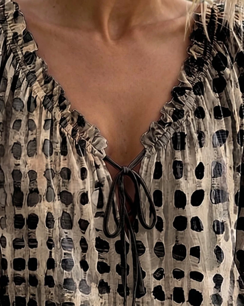 Ramceel | Gepunktete Bluse mit Schnürdetail