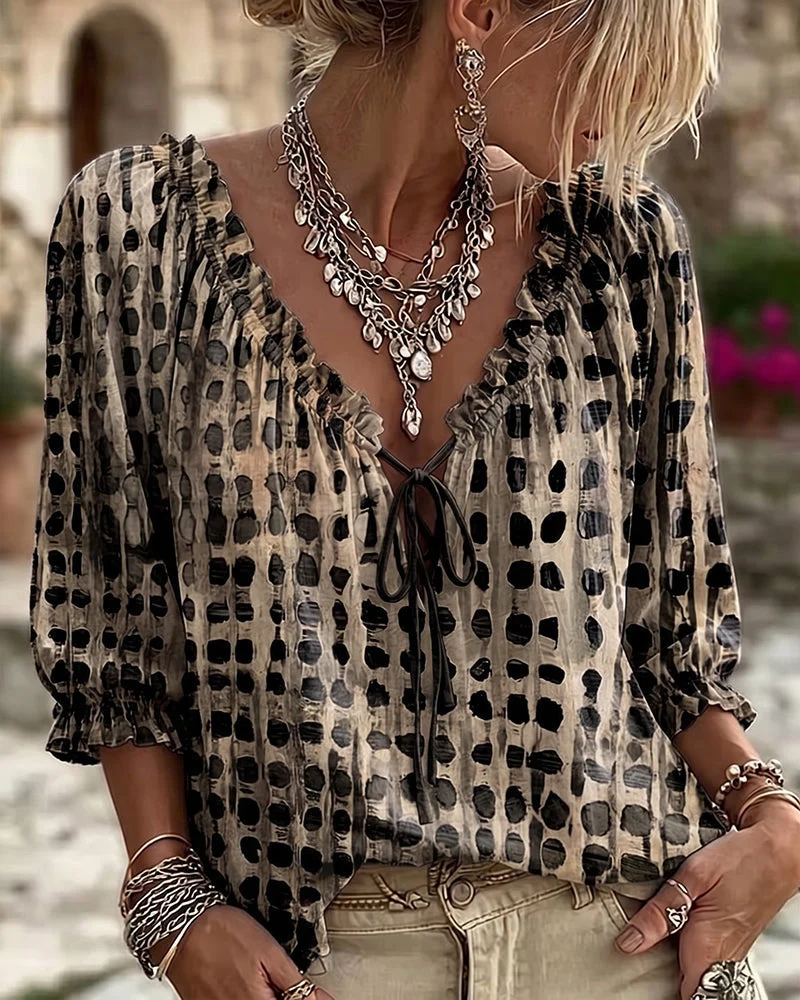 Ramceel | Gepunktete Bluse mit Schnürdetail