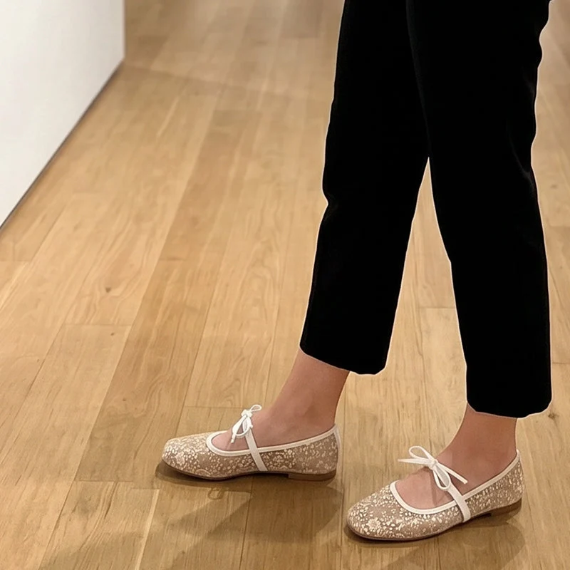 Sashlyn | Elegante Spitzen-Ballerinas mit Zierschleife