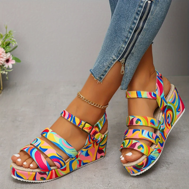 Amelorac | Bunte Keilsandalen mit stabilem Plateau