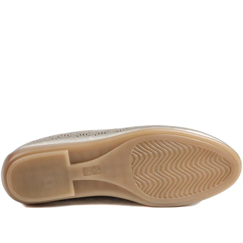 Chic Stitch & Turn Slip On Shoes - UPSKY43004 / 329 002 - Gold