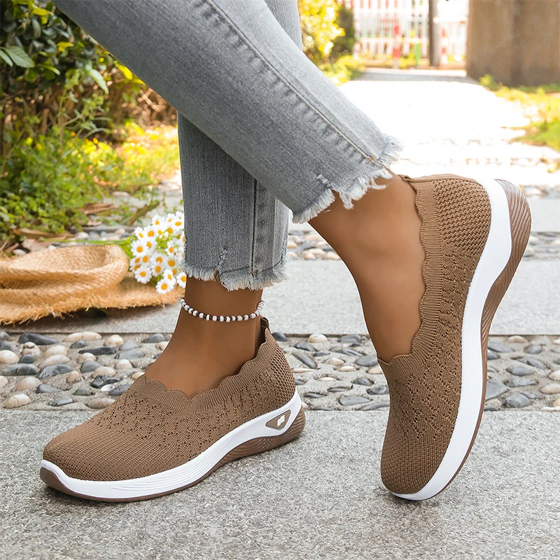 Forreta | Leichte Slip-On-Walkingschuhe aus atmungsaktivem Strick