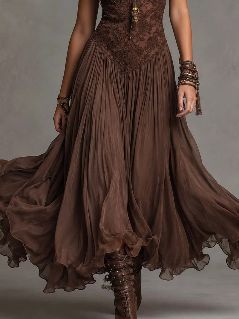 Deonissa | Braunes Chiffon-Maxikleid mit Spitzeneinsatz