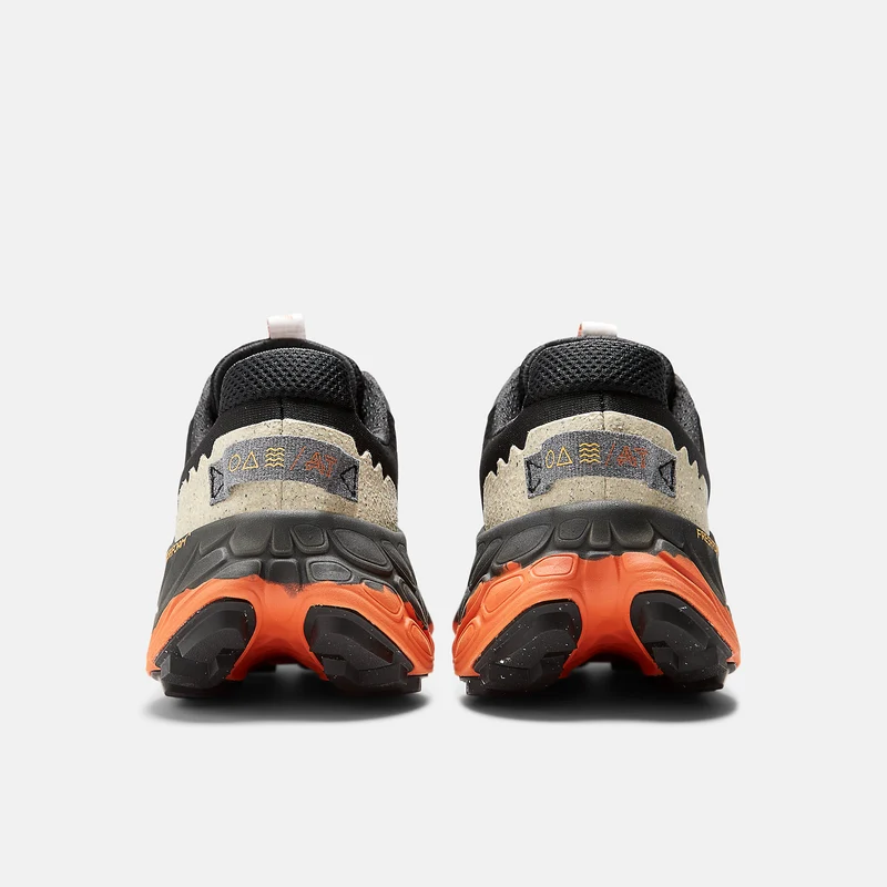 New Balance Herren Fresh Foam X More Trail v3 Trainer – Schwarz / Cayenne