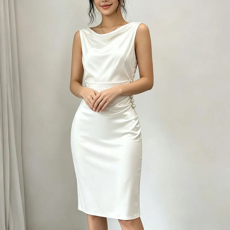 Thylla | Figurbetontes Abendkleid mit Wasserfallkragen