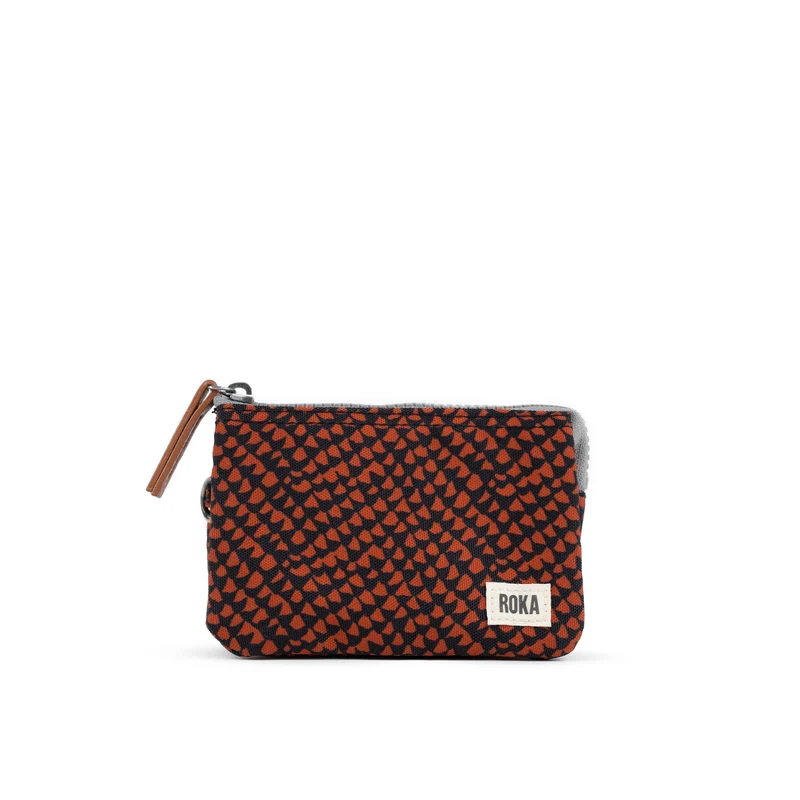 ROKA Carnaby Kleine Handtasche aus recyceltem Canvas von Ginger Snake