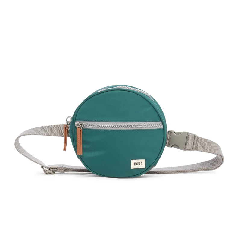 ROKA Paddington D Türkisfarbene, extra kleine Tasche aus recyceltem Nylon