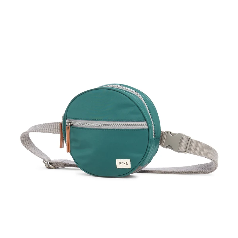 ROKA Paddington D Türkisfarbene, extra kleine Tasche aus recyceltem Nylon