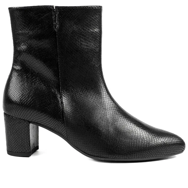 Gabor Leather Block Heel Ankle Boots - GAB42028 / 329 520 - Black
