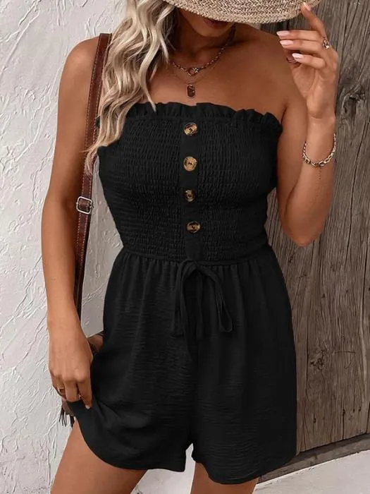 Liciana | Schulterfreier Rüschen-Romper mit Smokdetails