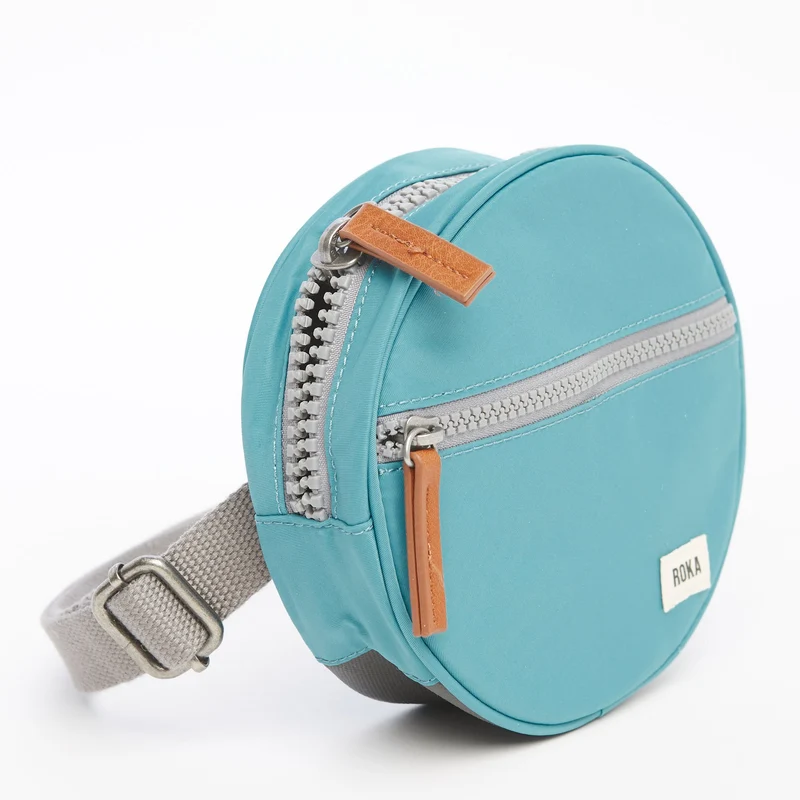 ROKA Paddington D Petrol Extra Small Tasche aus recyceltem Nylon