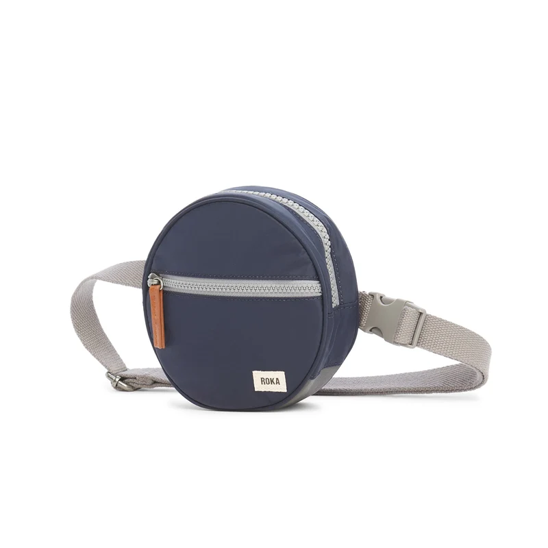 ROKA Paddington D Midnight Extra Small Tasche aus recyceltem Nylon