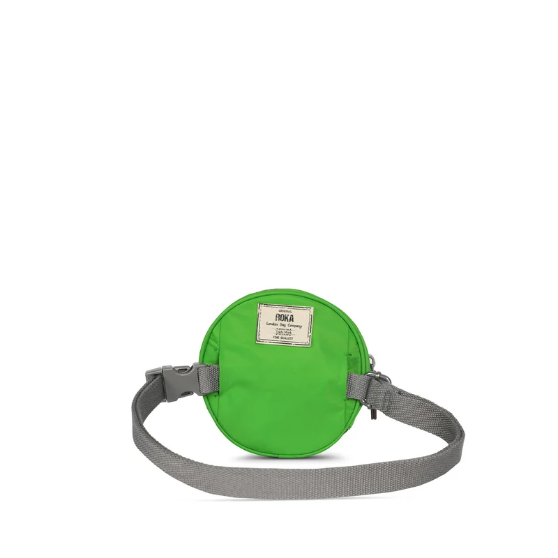 ROKA Paddington D Kelly Green Extra Small Tasche aus recyceltem Nylon