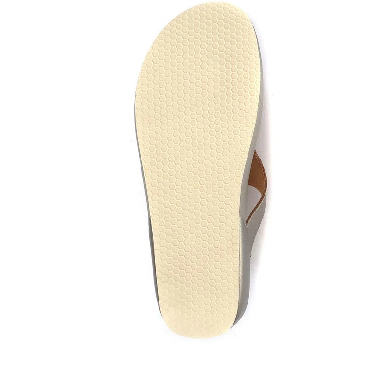 Metallic Toe Post Sandals - BELBAIZH29037 / 315 770 - Pewter