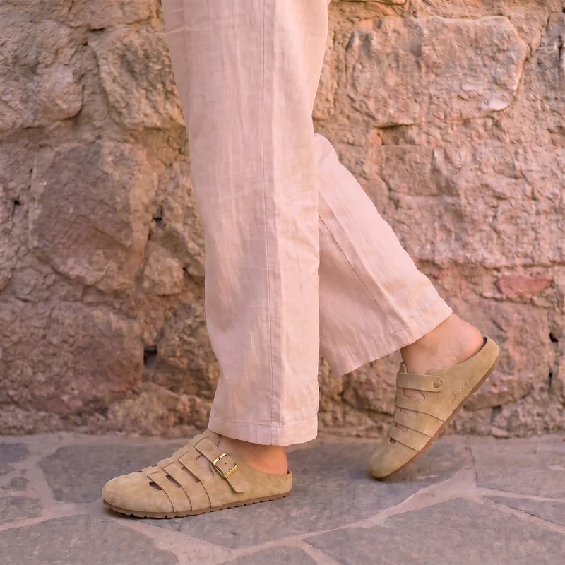 Cianelle | Komfortable Damen-Mules mit verstellbarer Schnalle