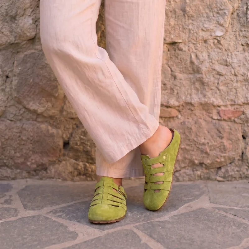 Cianelle | Komfortable Damen-Mules mit verstellbarer Schnalle