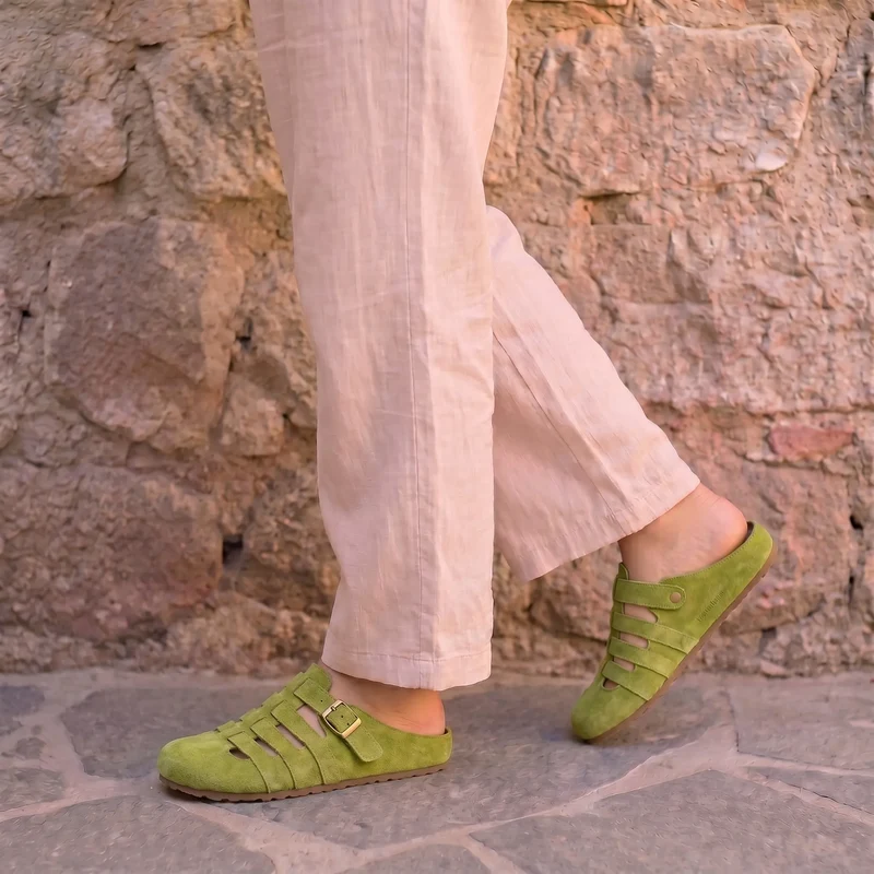 Cianelle | Komfortable Damen-Mules mit verstellbarer Schnalle