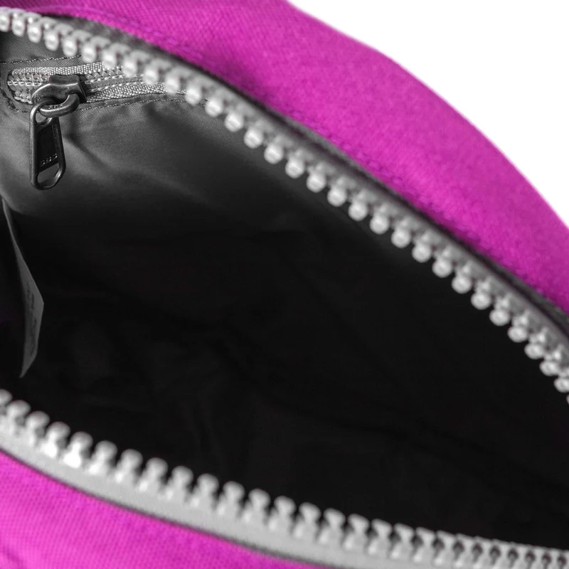 ROKA Paddington B Violet Kleine Tasche aus recyceltem Canvas