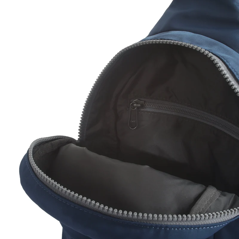 ROKA Willesden B Große Tasche aus recyceltem Nylon - Pacific