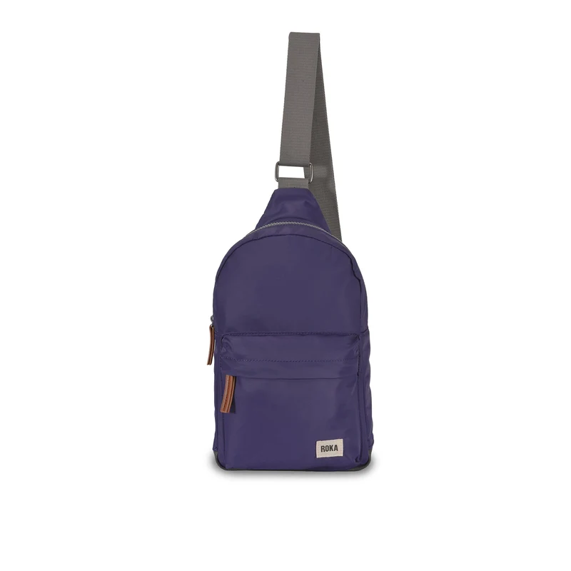 ROKA Willesden Große Tasche aus recyceltem Nylon – Maulbeere