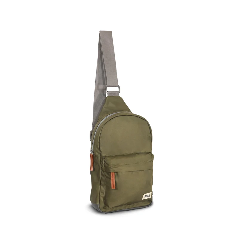 ROKA Willesden B Große Tasche aus recyceltem Nylon - Militär