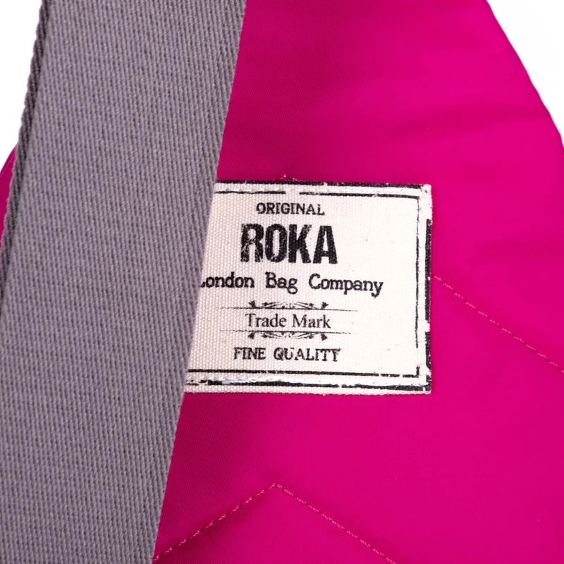 ROKA Willesden B Große recycelte Nylontasche - Süßigkeiten