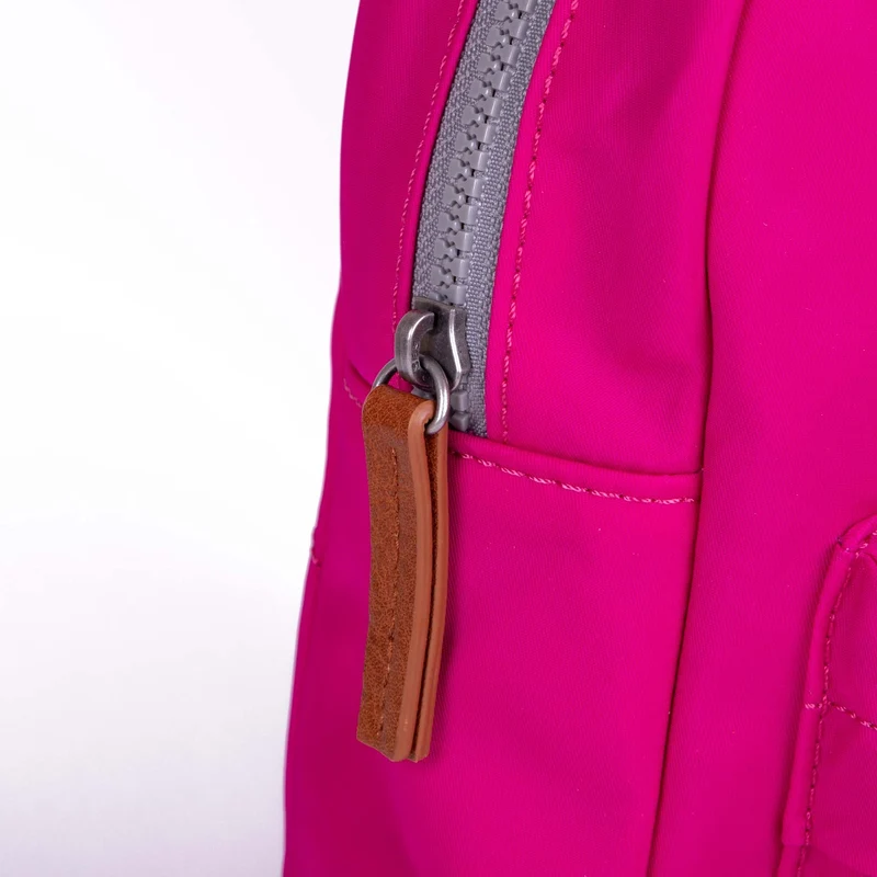 ROKA Willesden B Große recycelte Nylontasche - Süßigkeiten