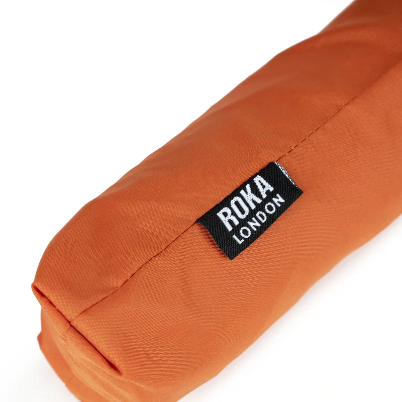 ROKA Waterloo Regenschirm aus recyceltem Nylon in gebranntem Orange/Schwarz