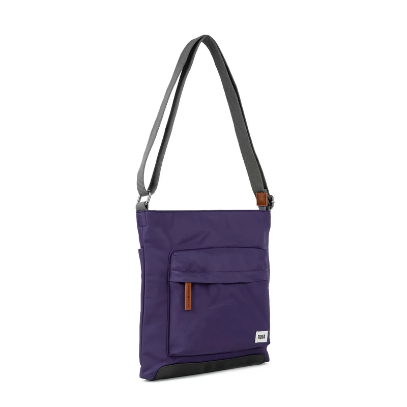 ROKA Kennington B Mulberry Medium Tasche aus recyceltem Nylon
