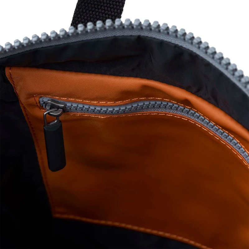 ROKA Black Label Canfield B Mittelgroße Tasche aus recyceltem Nylon, Farbe: Burnt Orange