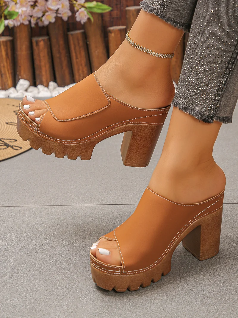 Enora | Orthopädische Sandalen mit Blockabsatz und offener Zehenpartie