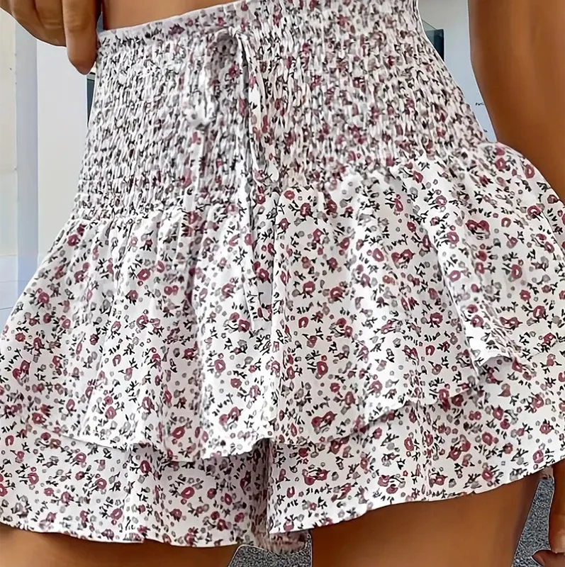 Pamelae | Floraler Stufen-Skort mit Rüschen