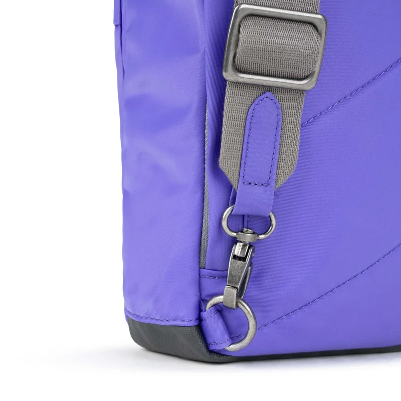 ROKA Willesden B XL Tasche aus recyceltem Nylon – Schlichtes Lila