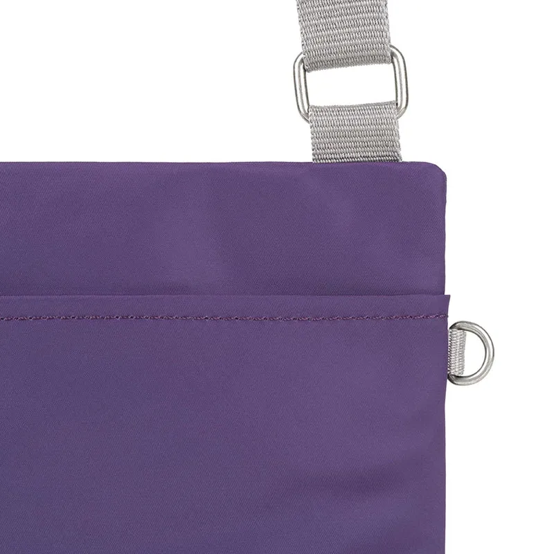 ROKA Chelsea B Majestic Purple Tasche aus recyceltem Nylon