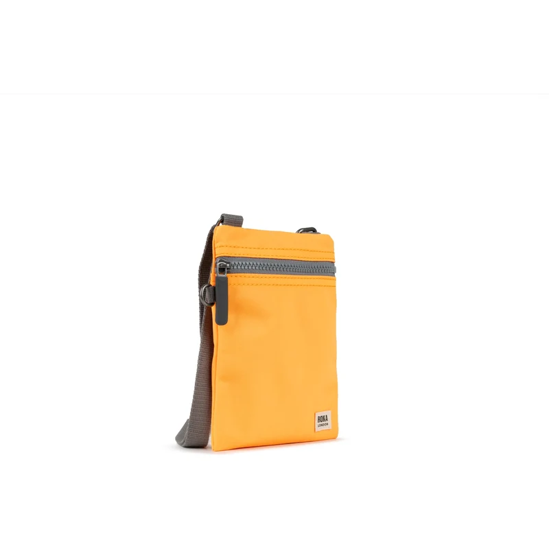 ROKA Chelsea Sorbet-Tasche aus recyceltem Nylon