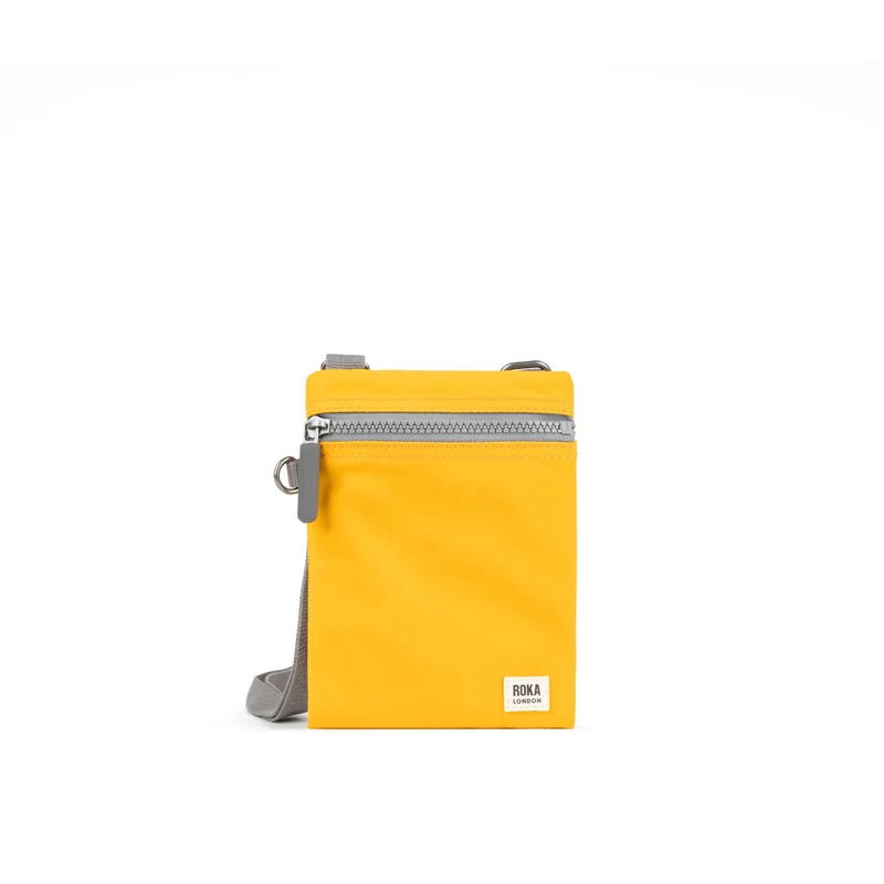ROKA Chelsea Safranfarbene Tasche aus recyceltem Nylon