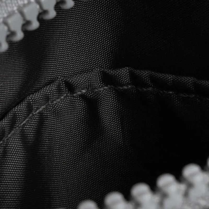 ROKA Chelsea Safranfarbene Tasche aus recyceltem Nylon