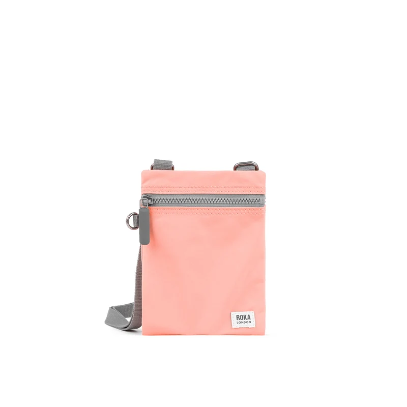 ROKA Chelsea Punch-Tasche aus recyceltem Nylon