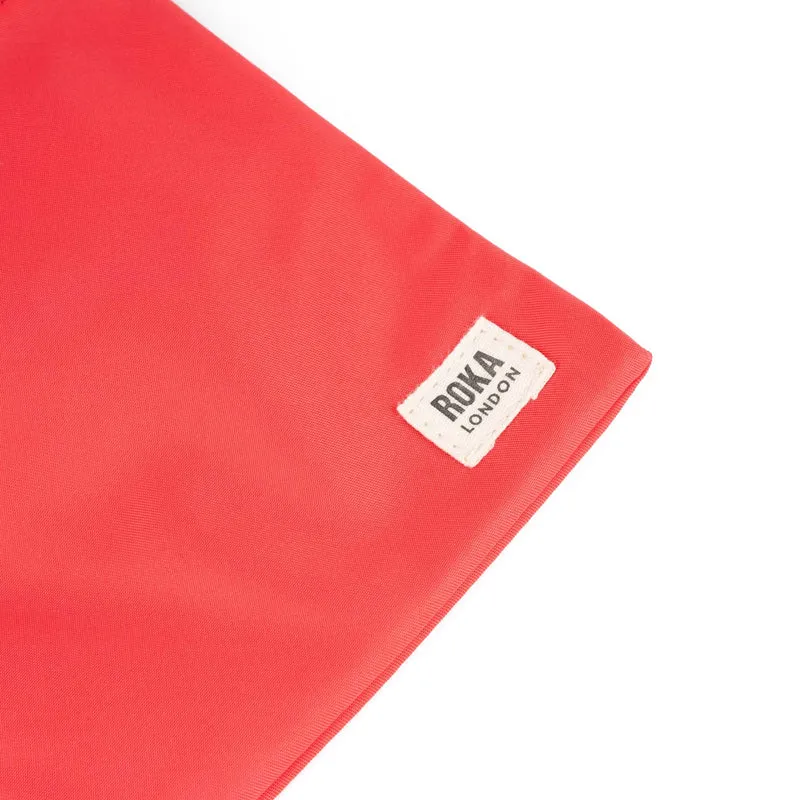 ROKA Chelsea Poppy-Tasche aus recyceltem Nylon