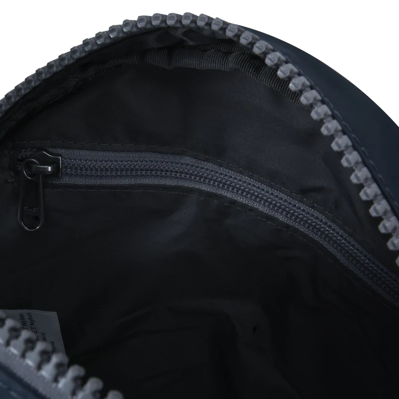 ROKA Paddington B Kleine Tasche aus recyceltem Nylon - Rauch