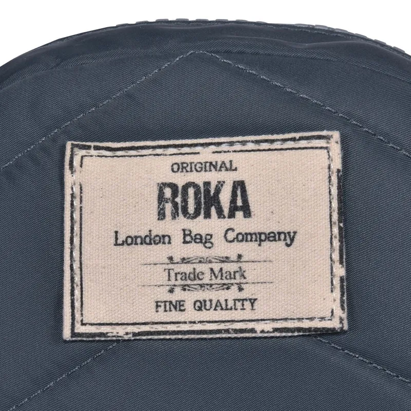 ROKA Paddington B Kleine Tasche aus recyceltem Nylon - Rauch