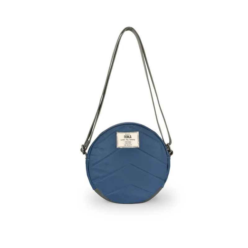 ROKA Paddington Kleine Tasche aus recyceltem Nylon – Pacific