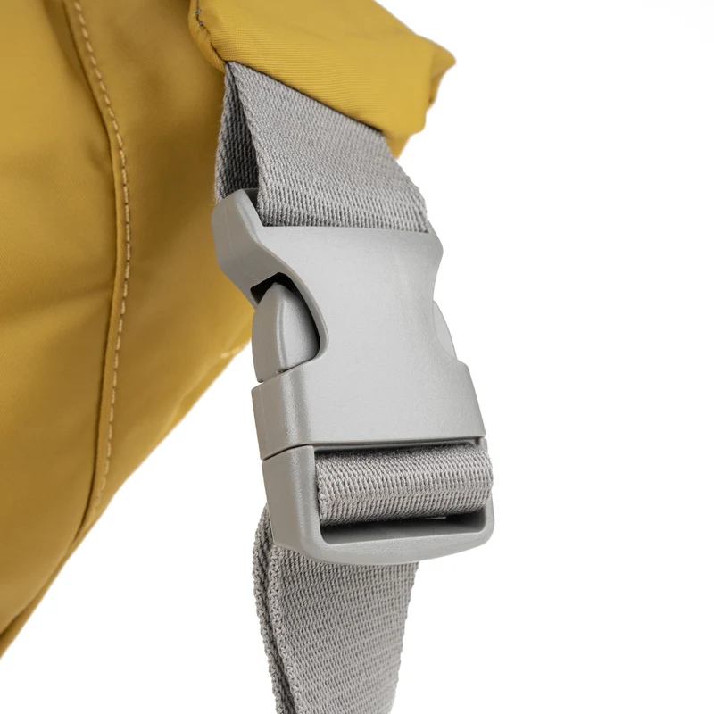 ROKA Ovale M XL-Tasche aus recyceltem Nylon - Mais