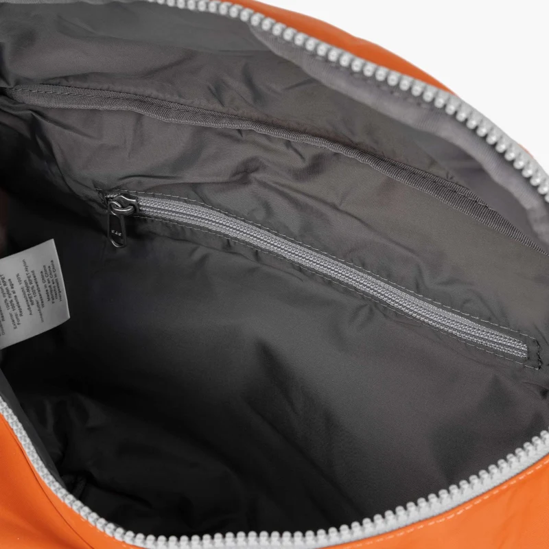 ROKA Ovale M XL-Tasche aus recyceltem Nylon - Gebranntes Orange