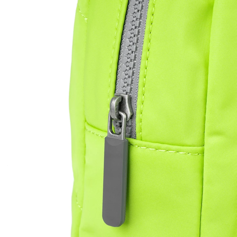ROKA Willesden B XL Recycling-Nylon-Tasche – Limette