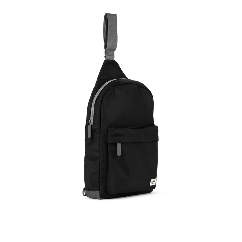 ROKA Willesden B XL Tasche aus recyceltem Nylon – Schwarz