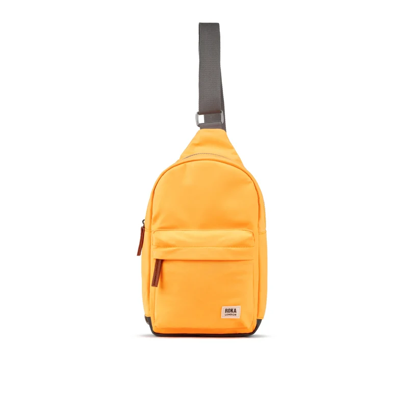 ROKA Willesden B Große Tasche aus recyceltem Nylon - Sorbet