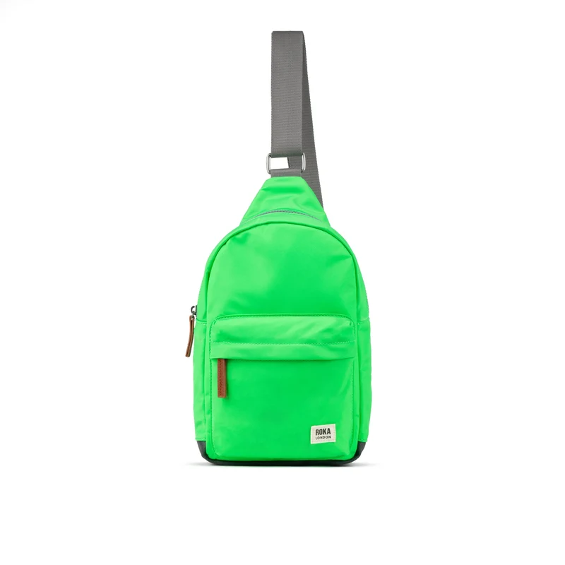 ROKA Willesden B Große Tasche aus recyceltem Nylon - Shamrock