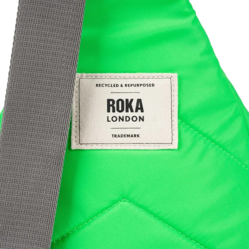 ROKA Willesden B Große Tasche aus recyceltem Nylon - Shamrock