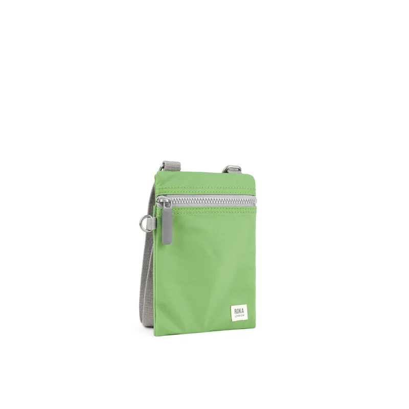 ROKA Chelsea Kiwi-Tasche aus recyceltem Nylon